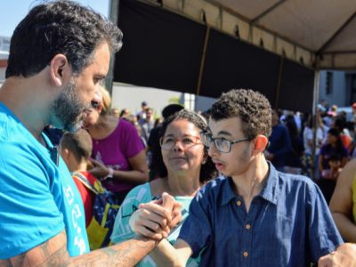 Dimensões personalizadas 816x459 px