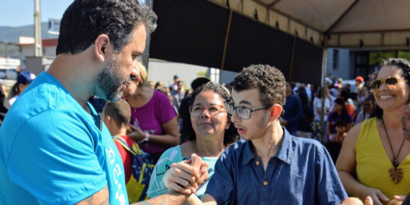 Dimensões personalizadas 816x459 px