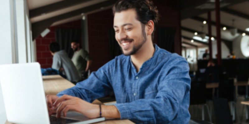 Investindo em verde: como a energia limpa transforma nossa economia? Veja mais a seguir com o CEO da Bionergia Geraldo de Vitto! 17 Geraldo de Vitto