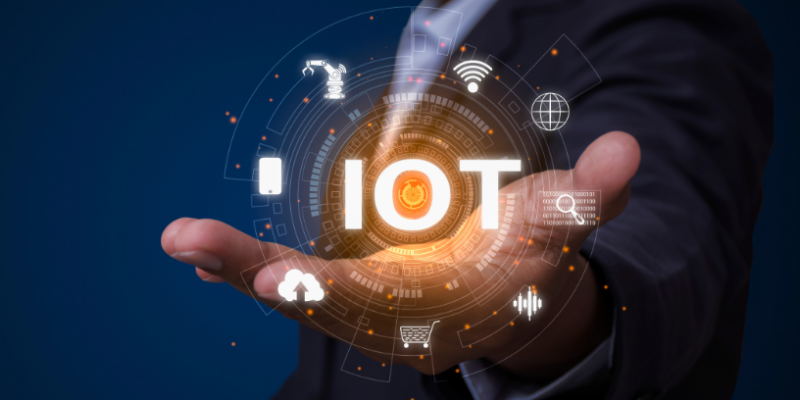 Internet das Coisas (IoT) no cotidiano 18 A Internet das Coisas já transforma o dia a dia com praticidade e inteligência, como destaca Kelsem Ricardo Rios Lima.