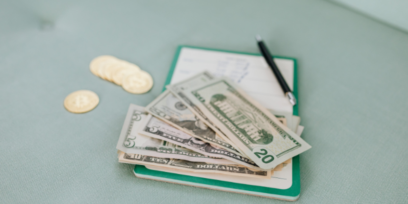 Hábitos financeiros: três práticas que transformam sua rotina 18 Hábitos financeiros: três práticas que transformam sua rotina, por Andrey de Oliveira Pontes, mostrando como pequenas atitudes podem gerar grandes resultados.