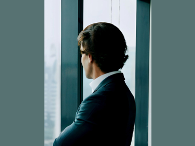 O que separa visão de execução no dia a dia dos negócios, segundo a experiência de Ian dos Anjos Cunha ao comparar o papel do fundador e do gestor.