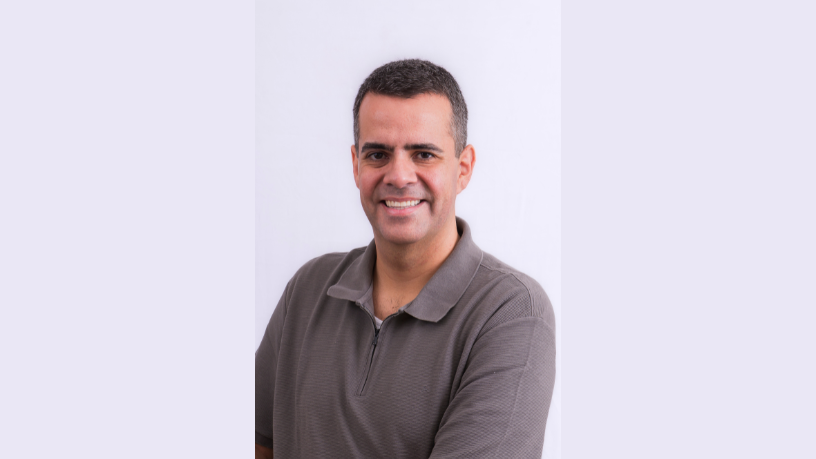 Qual a idade ideal para a primeira mamografia? Entenda o debate dos 40 aos 50 anos 18 Dr. Vinicius Tadeu Sattin Rodrigues