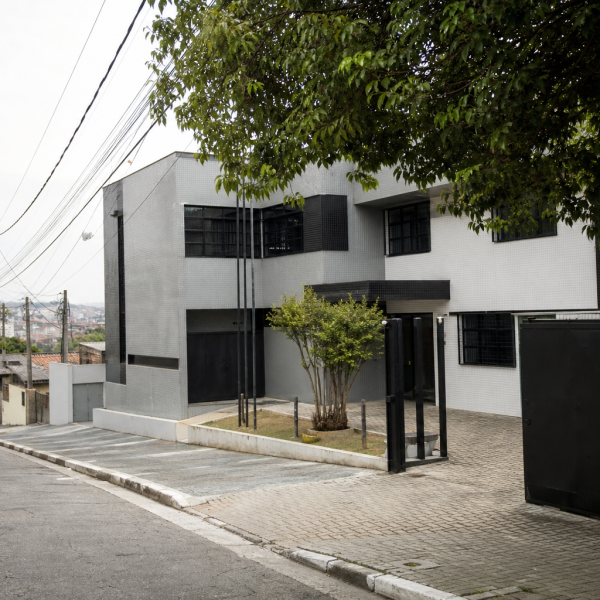 Fachada da Delegacia de Defesa da Mulher de Mogi das Cruzes, no Jardim Santista